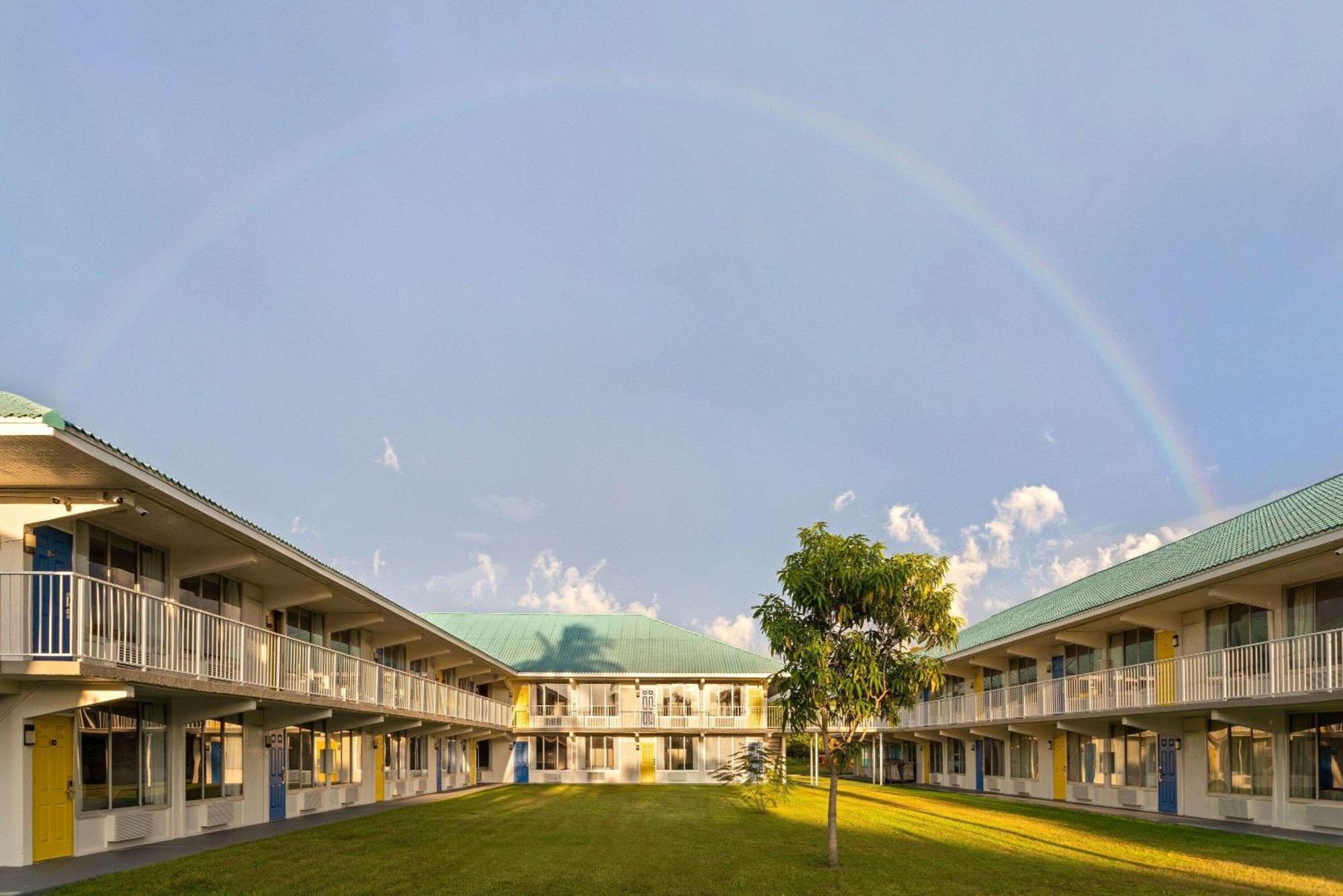 Days Inn By Wyndham Fort Pierce Midtown Exterior foto